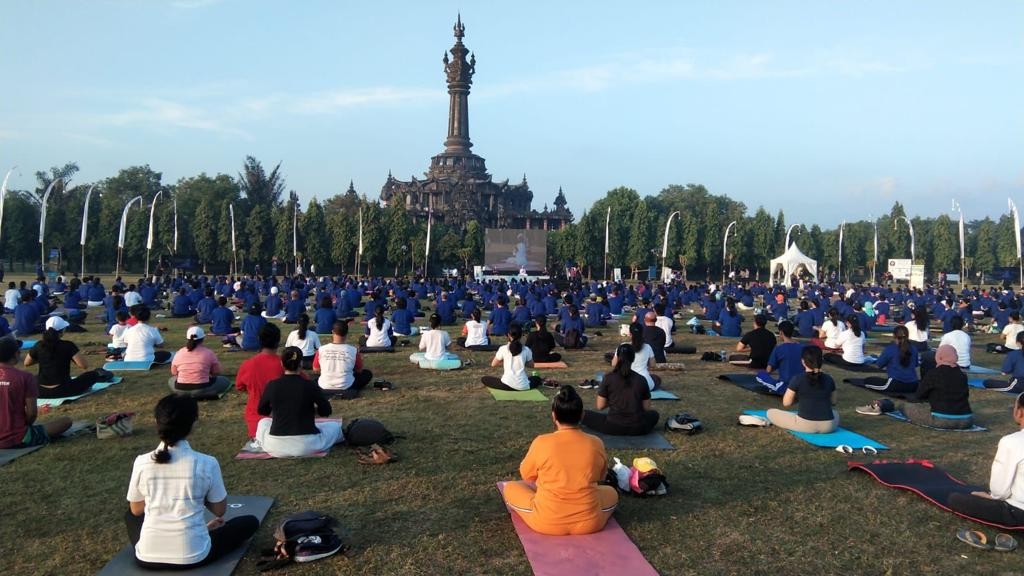 Jutaan Orang Rayakan Hari Yoga Internasional