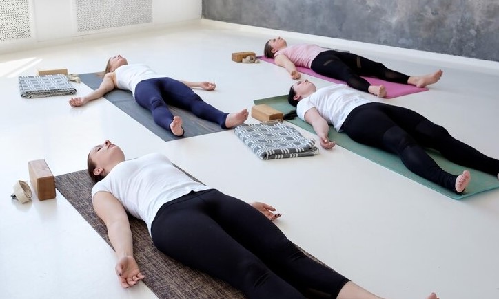 Yoga Nidra Jadi Solusi Masalah Insomnia Remaja